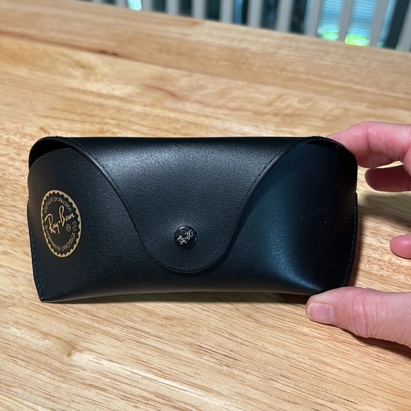 Ray Ban Aviators - Picture 5 of 6